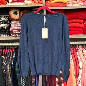 Grace Karin blue crew neck long sleeved size S sweater. NWT.